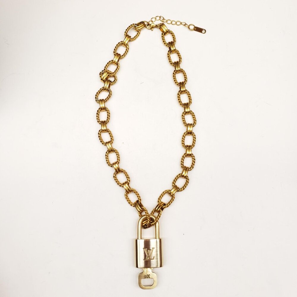 Authentic Louis Vuitton Lock & Key w/ Unbranded Gold Plated Gold Chain Necklace - Picture 8 of 12